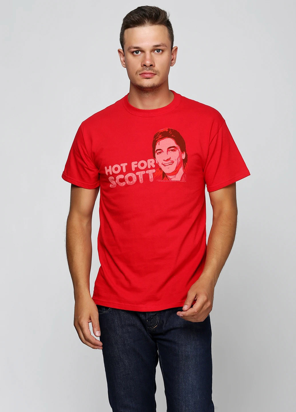 Красная футболка M & O