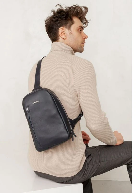 Кожаный мужской рюкзак (сумка-слинг) на одно плечо Chest Bag синий BlankNote (235752515)
