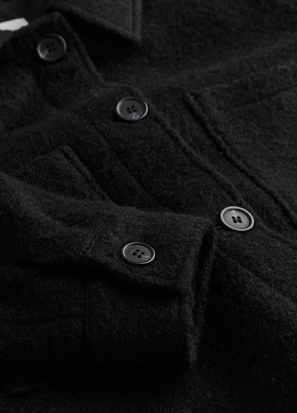 Черная демисезонная куртка H&M