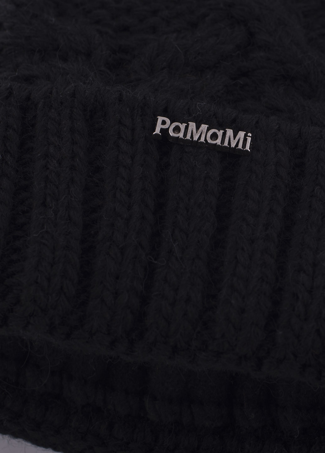Шапка PaMaMi однотонная чёрная кэжуал