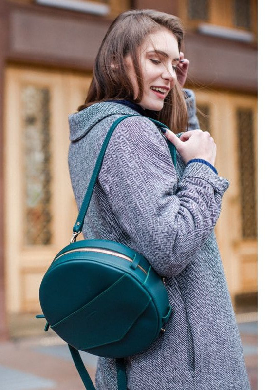 Кожаная женская круглая сумка-рюкзак Maxi зеленая BlankNote однотонная зелёная кэжуал
