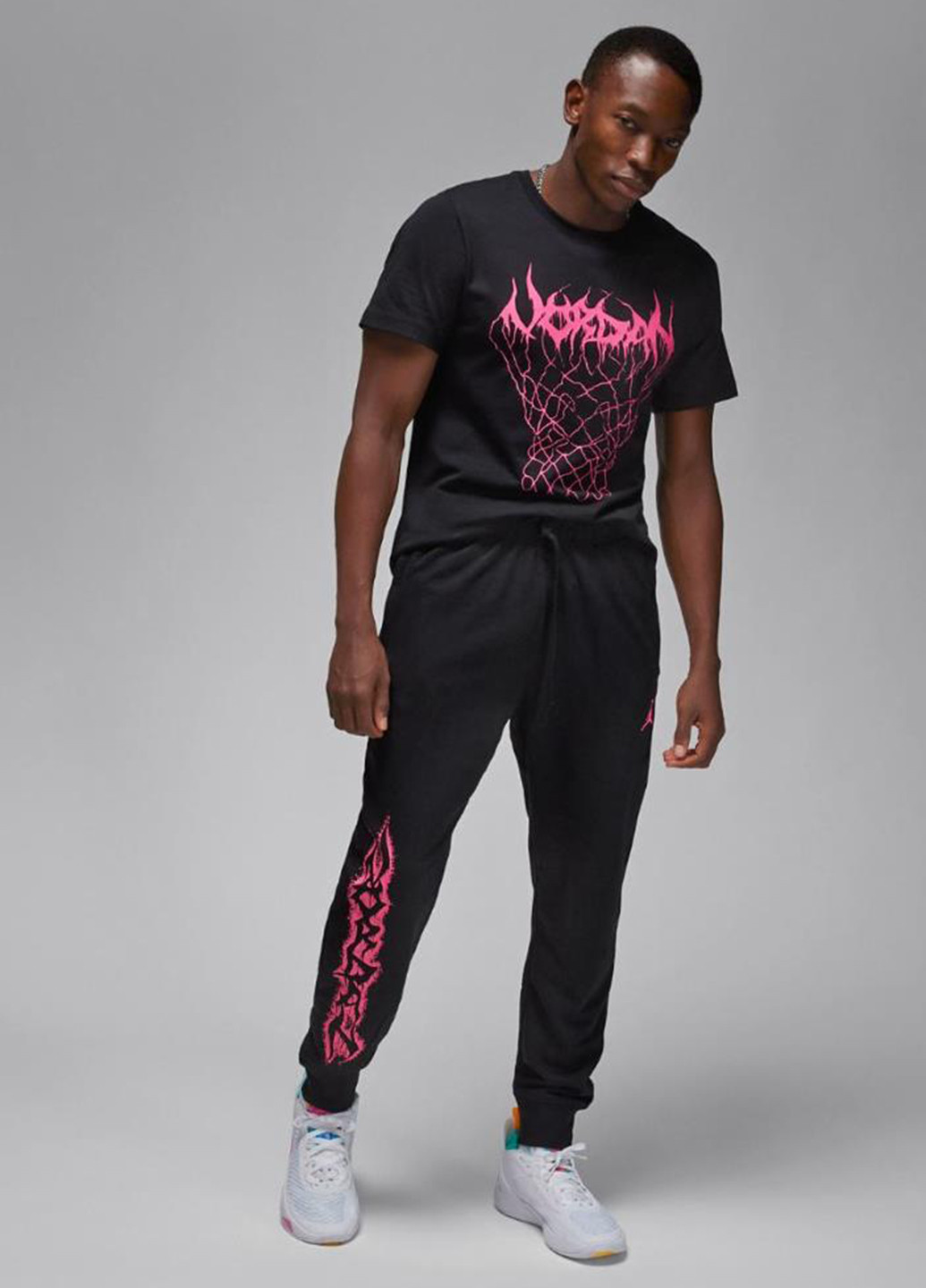 Черные спортивные демисезонные джоггеры брюки Jordan