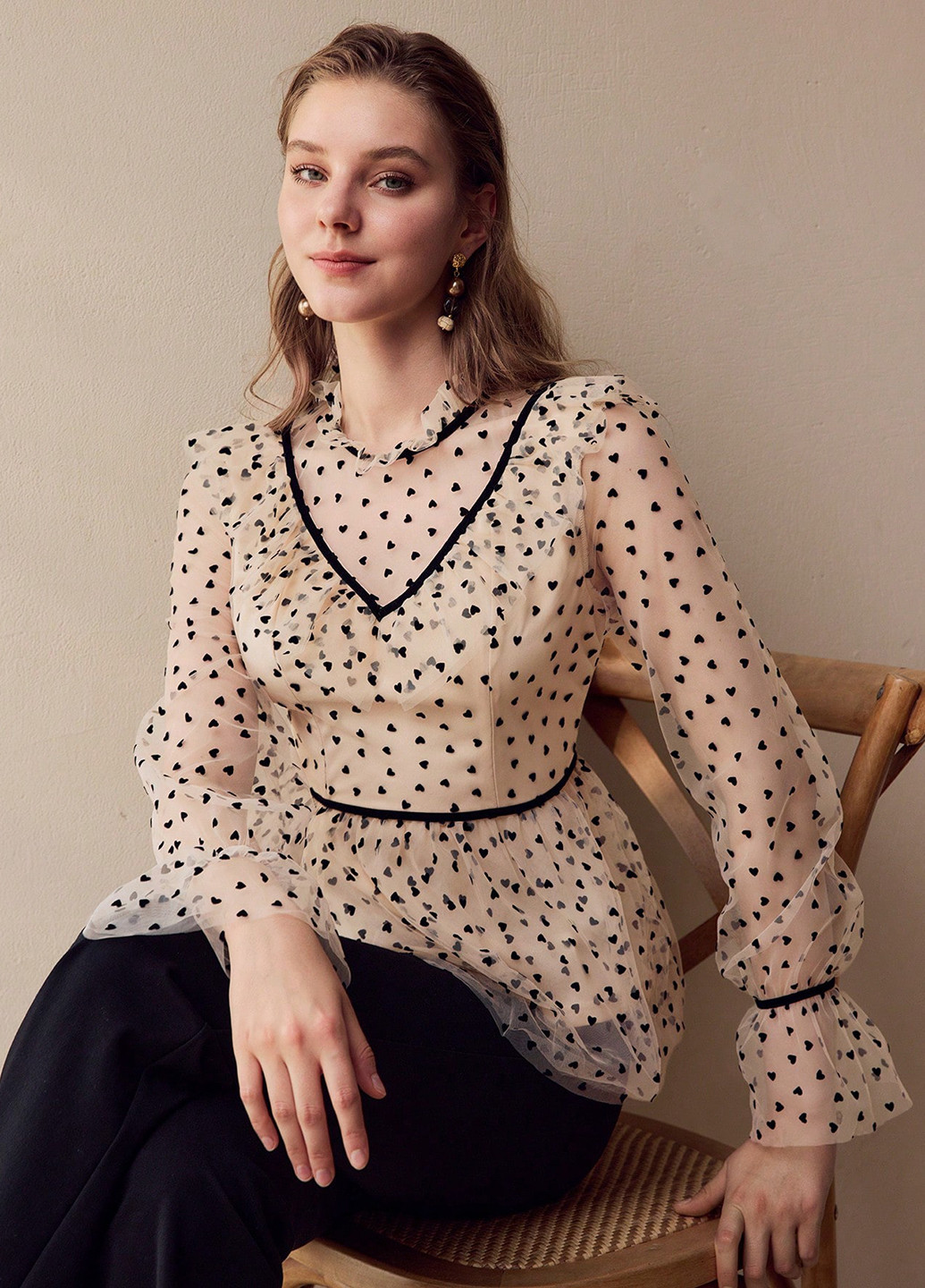 Кремовая блуза с баской SHEIN