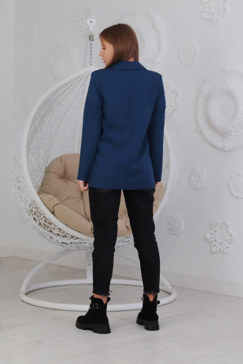 Синий женский женский классический пиджак с отложным воротником из крепкостюмки синего цвета р.46 357962 New Trend -