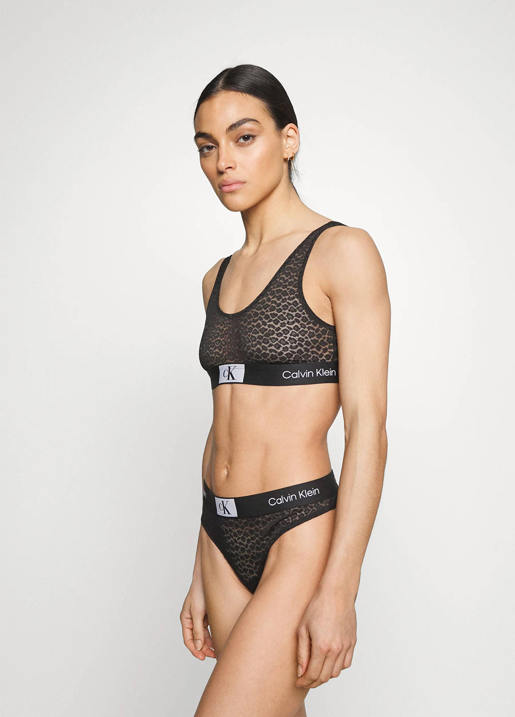 Чёрный бралетт бюстгальтер Calvin Klein без косточек трикотаж, хлопок