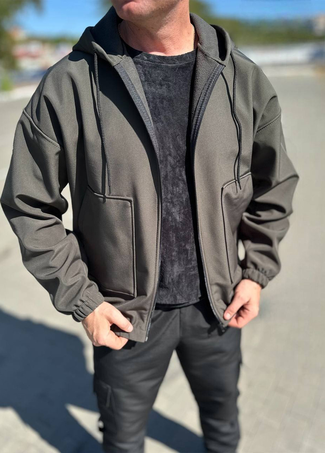 Оливкова (хакі) демісезонна куртка No Brand