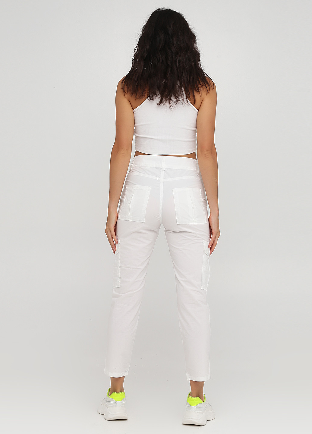 Белые кэжуал демисезонные укороченные, карго брюки United Colors of Benetton