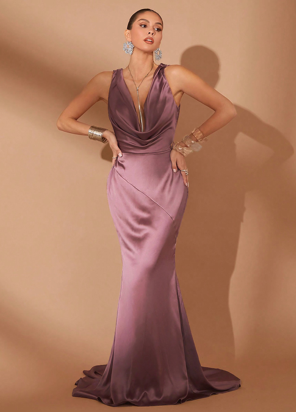 Лиловое вечернее платье годе, со шлейфом, с открытой спиной SHEIN однотонное