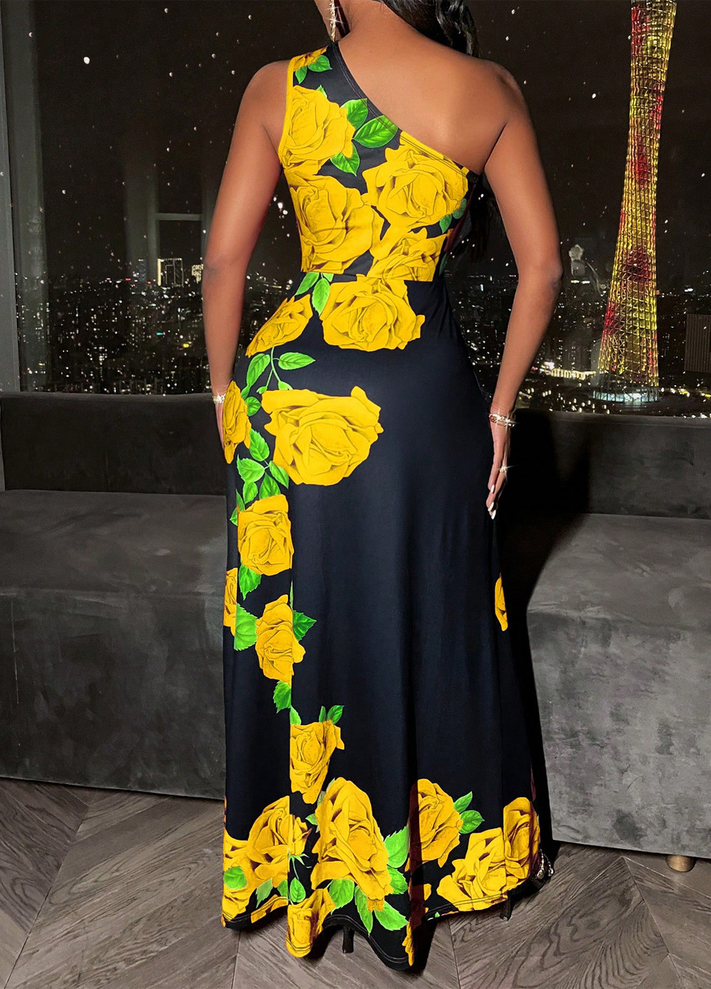 Черное вечернее платье на одно плечо SHEIN розы