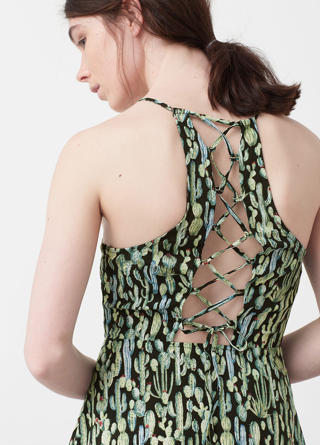 Зеленое кэжуал платье а-силуэт Mango с абстрактным узором