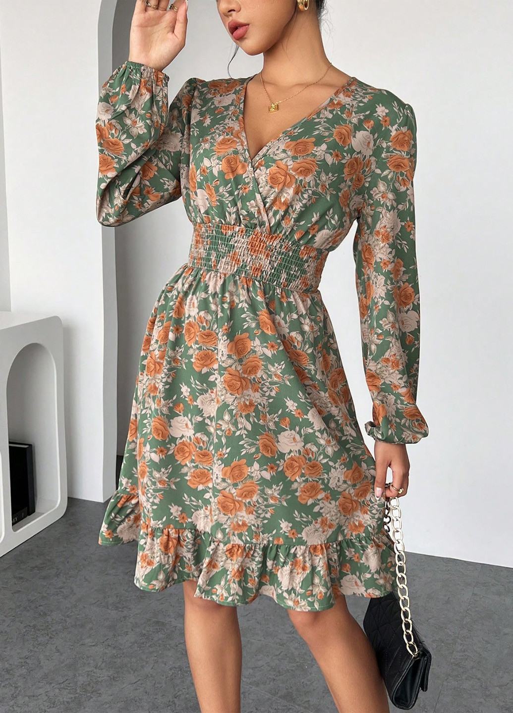 Зелена кежуал сукня на запах SHEIN з квітковим принтом