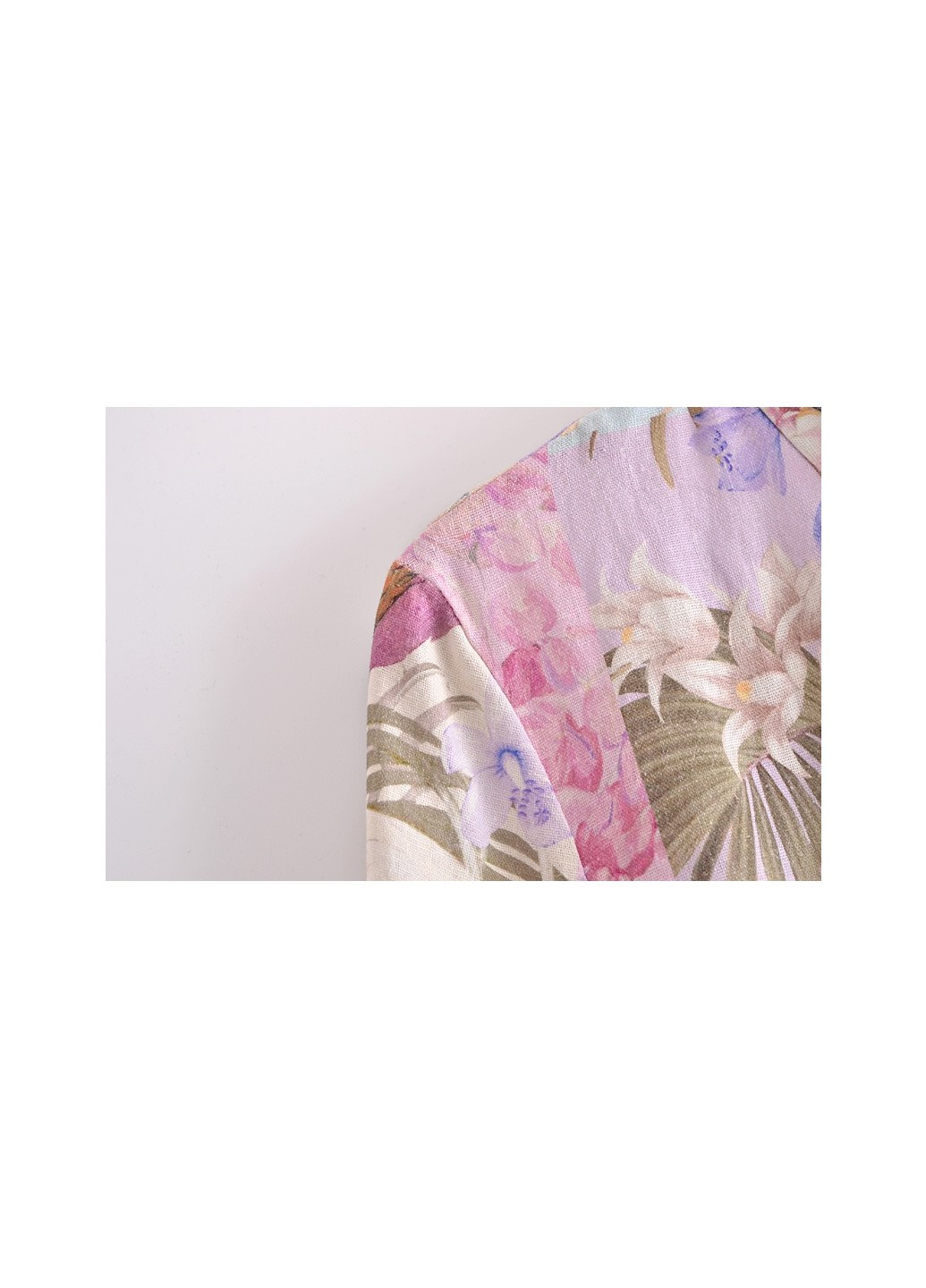 Молочное кэжуал платье женское на пуговицах по всей длине parrot Berni Fashion с цветочным принтом