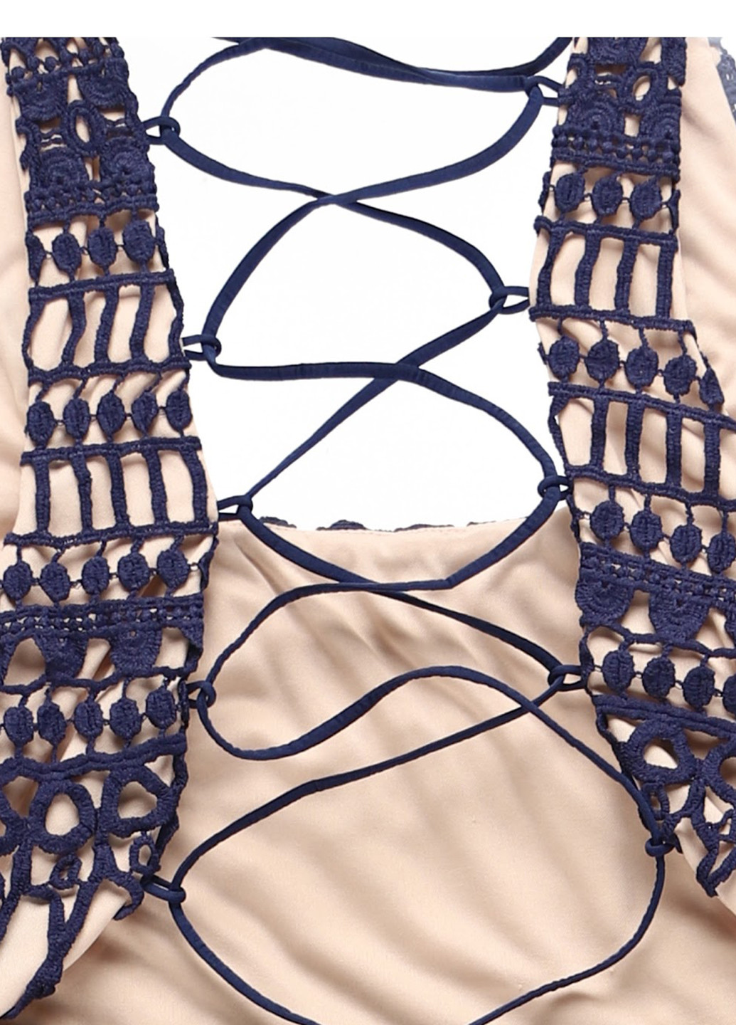 Комбинированное кэжуал платье силуэтная Love Triangle однотонное