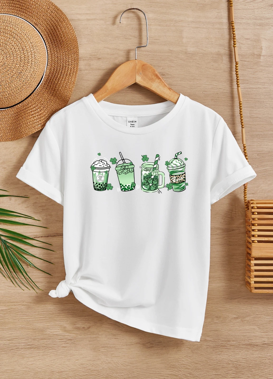 Белая летняя футболка SHEIN