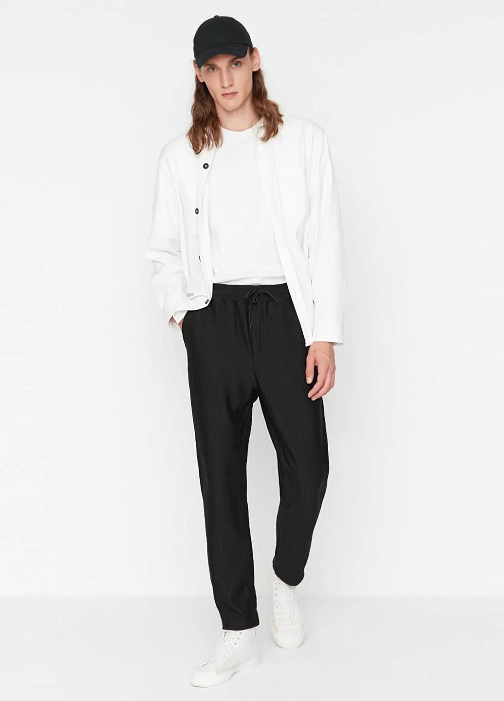 Черные кэжуал демисезонные брюки Trendyol