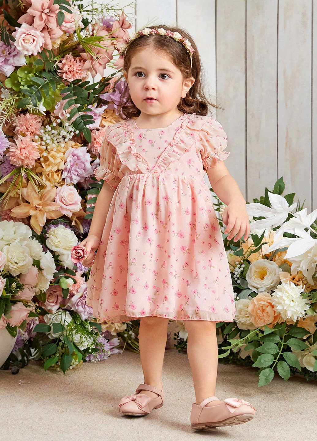 Светло-розовое платье SHEIN (326580640)