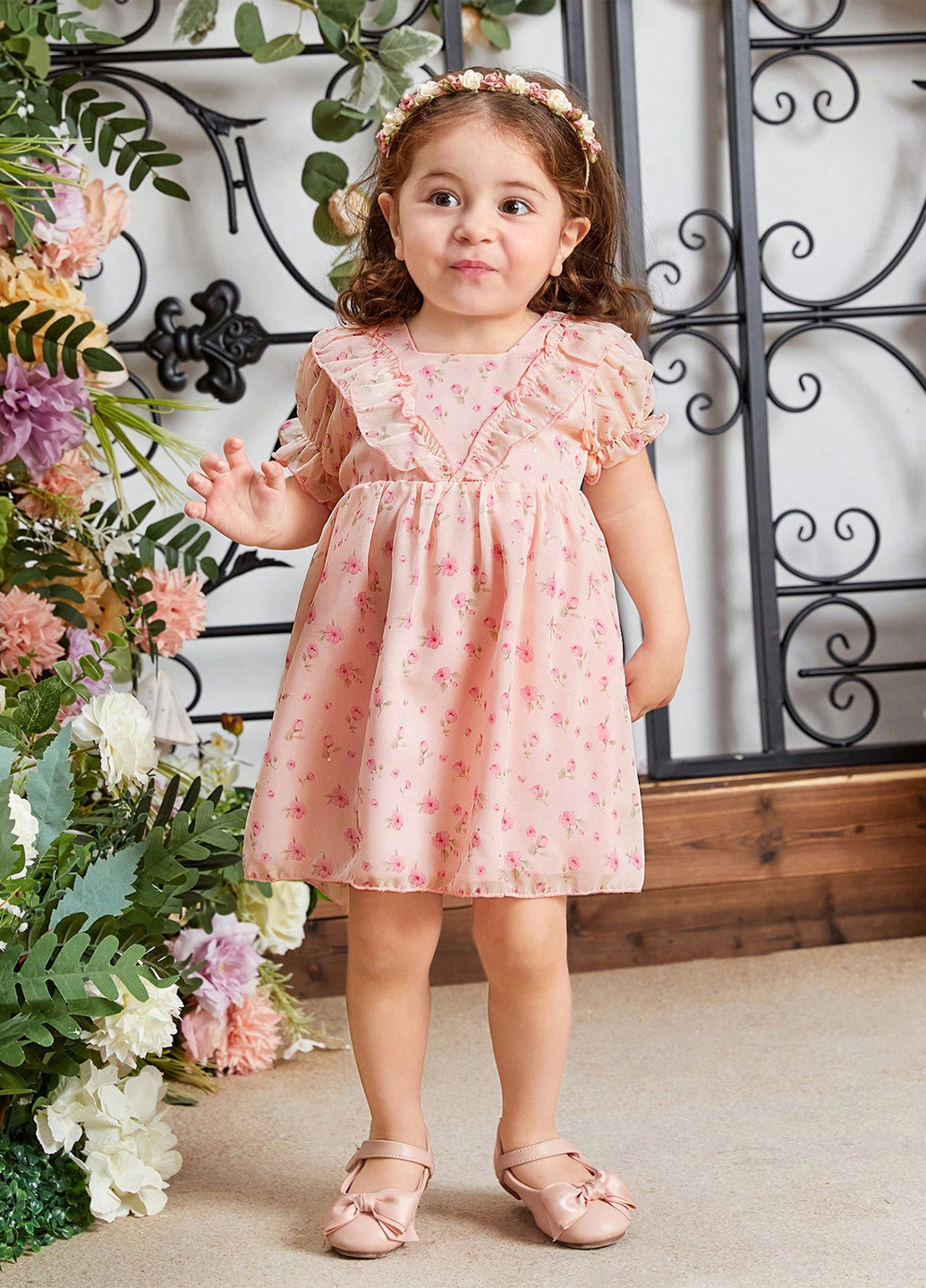 Светло-розовое платье SHEIN (326580640)