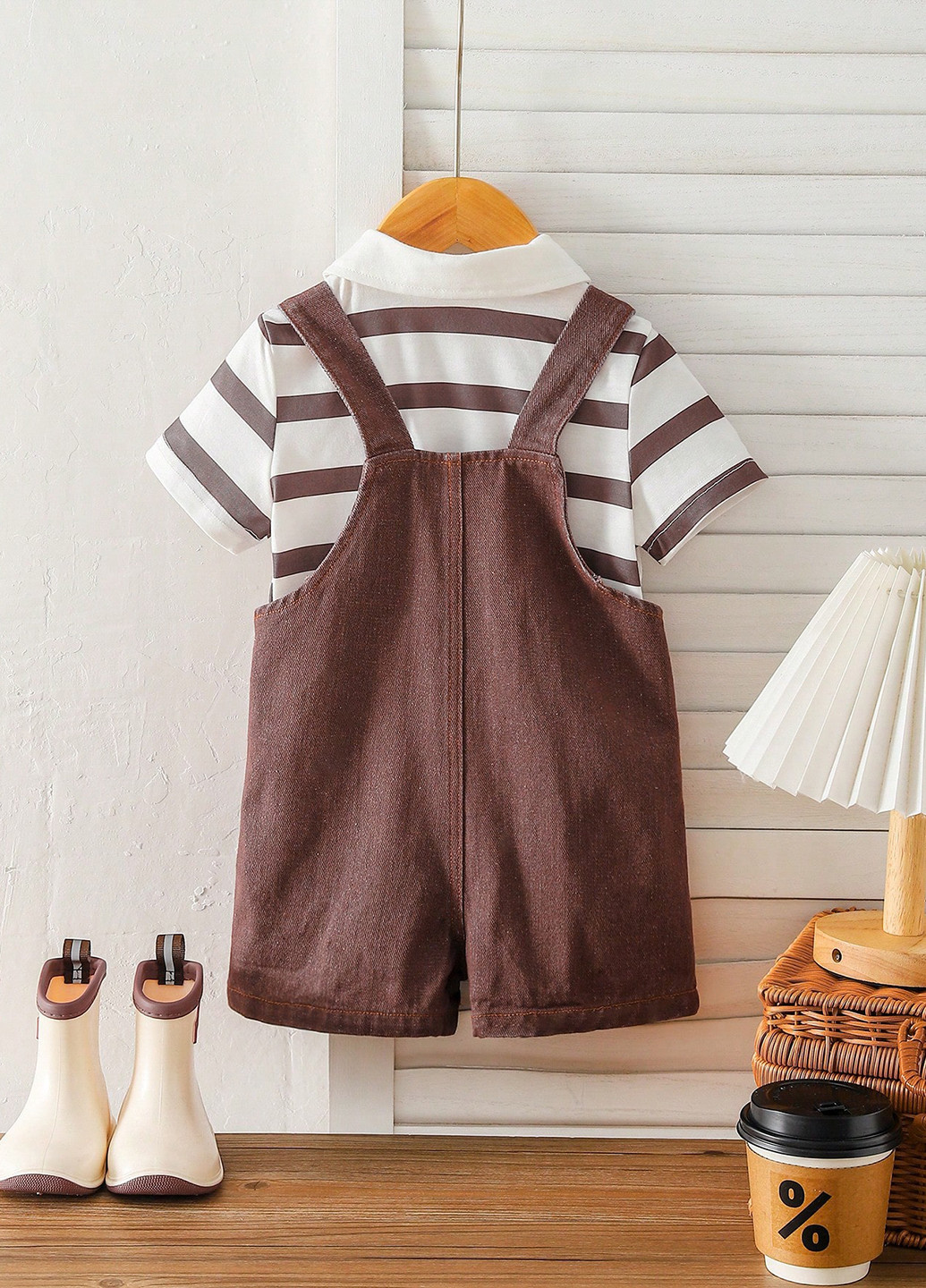 Коричневый летний костюм (поло, шорты) с шортами SHEIN