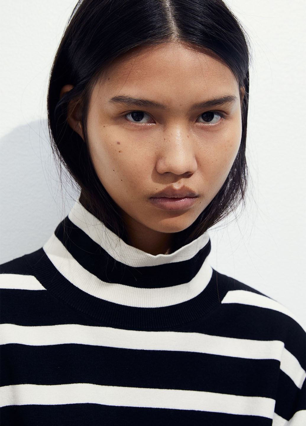 Чорно-білий демісезонний светр H&M