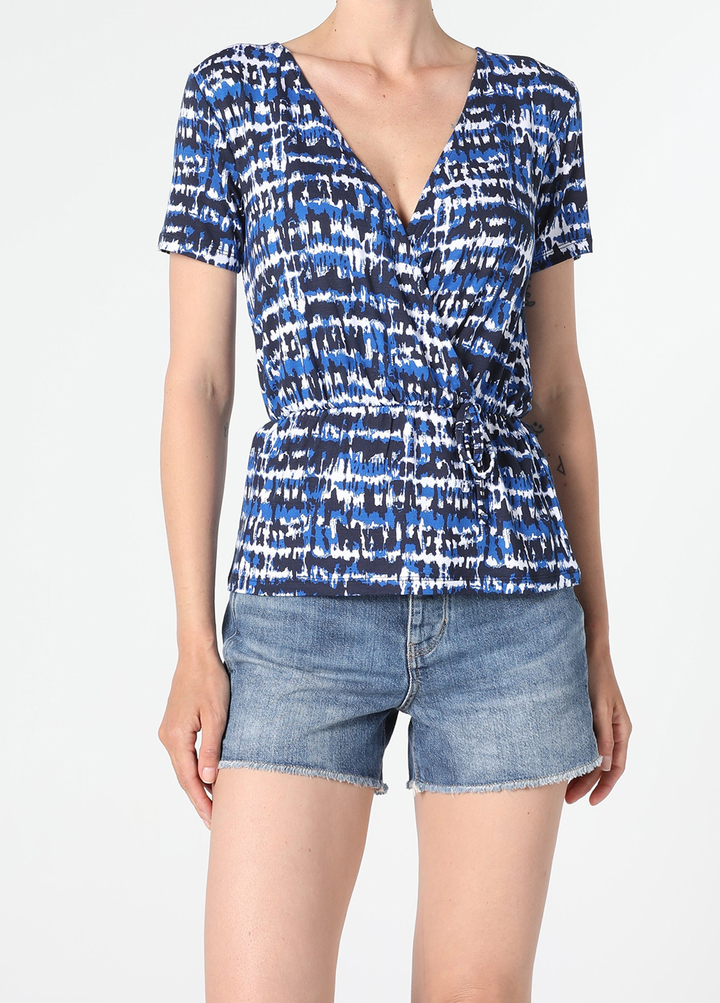 Темно-синя блуза на запах Colin's