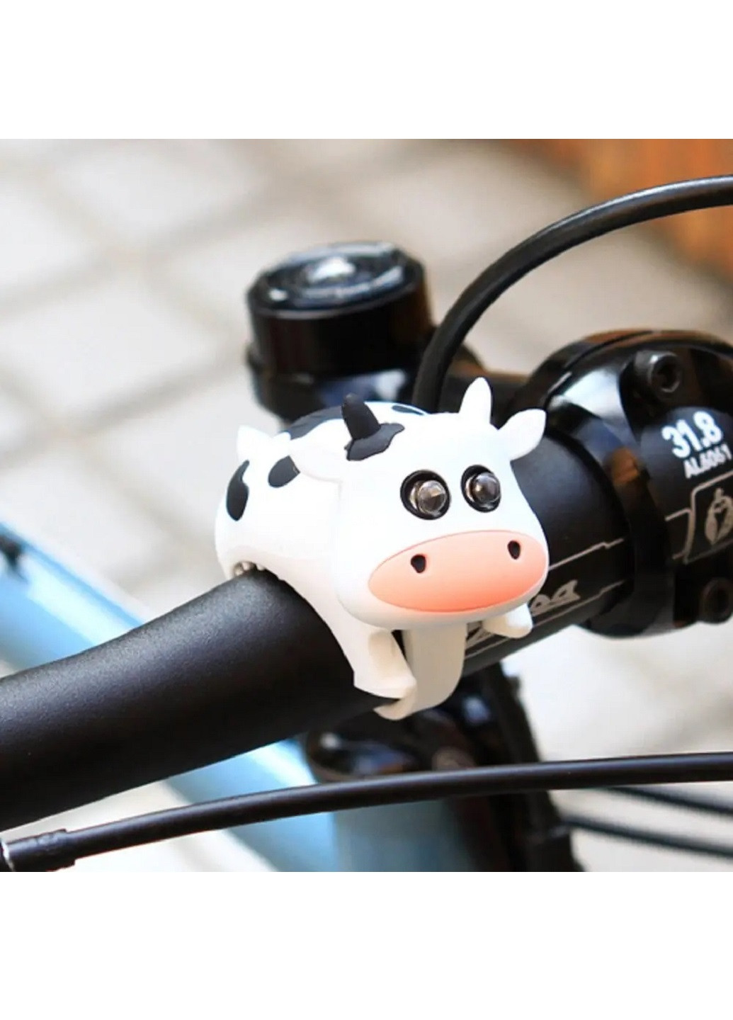 Ліхтарик мигалка Корова для дитячого велосипеда на кермо світло освітлення 3 режими роботи біле світіння 63х38х47 мм (22427-Нов) Unbranded (253653031)