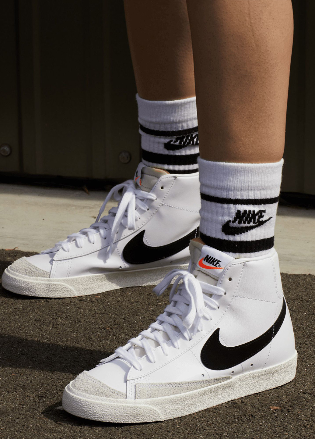 Белые всесезонные кроссовки Nike BLAZER MID 77