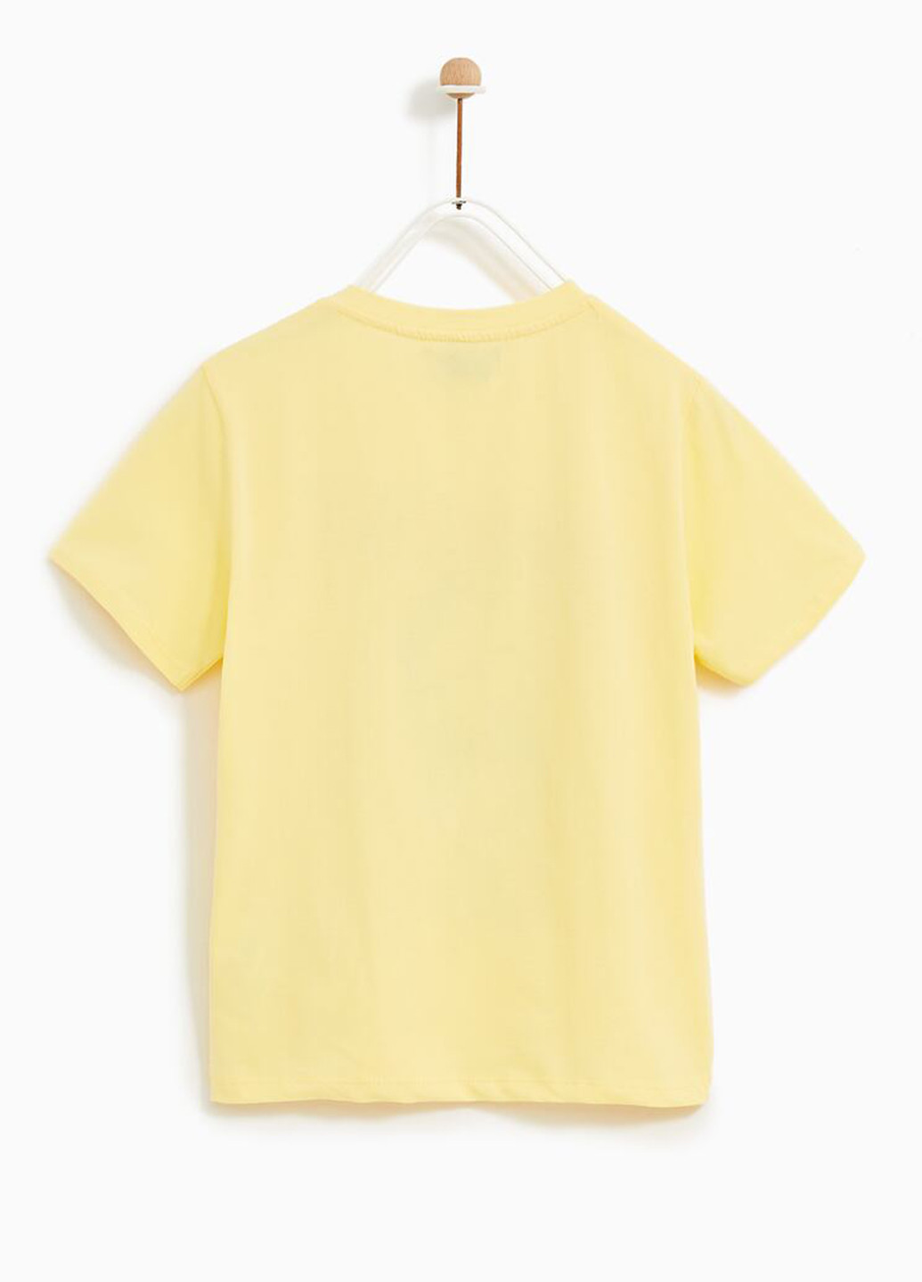 Желтая летняя футболка Zara
