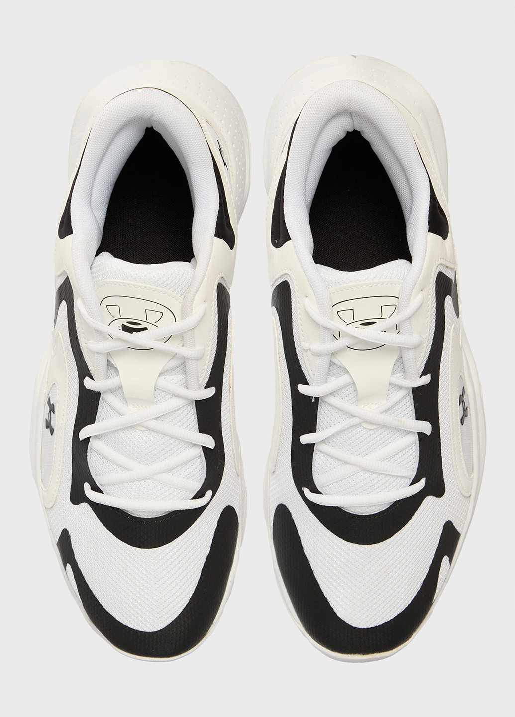 Белые всесезонные кроссовки Under Armour