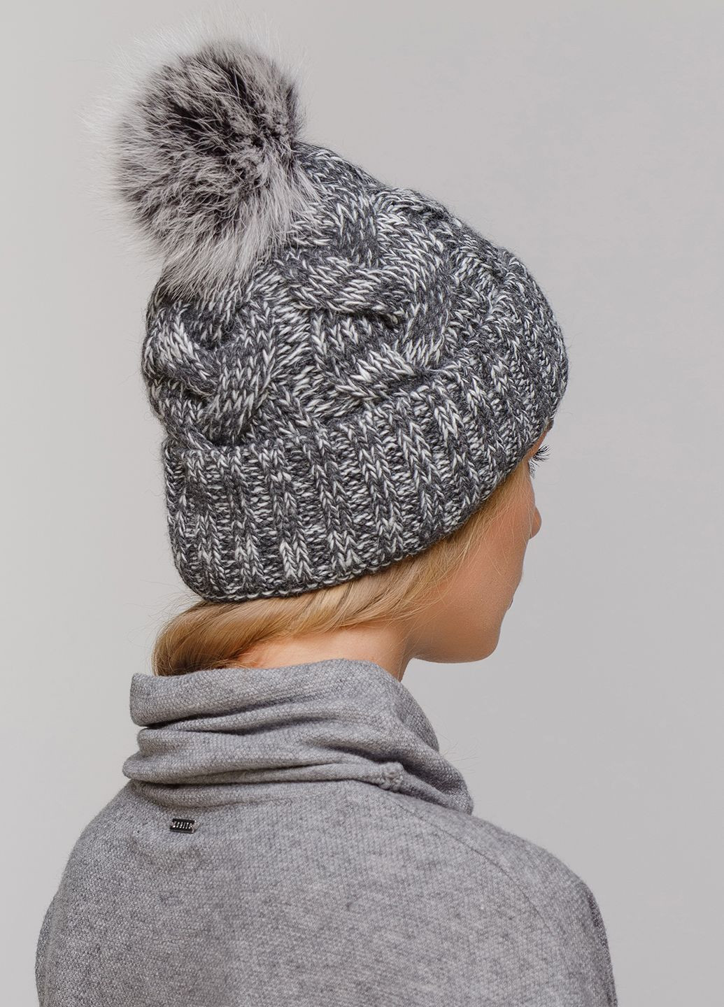 Зимняя теплая женская шапка на флисовой подкладке 550799 Merlini (249643254)