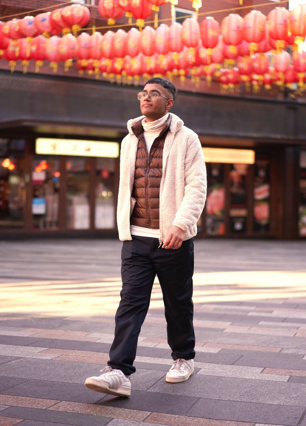 Світло-бежева демісезонна куртка Uniqlo