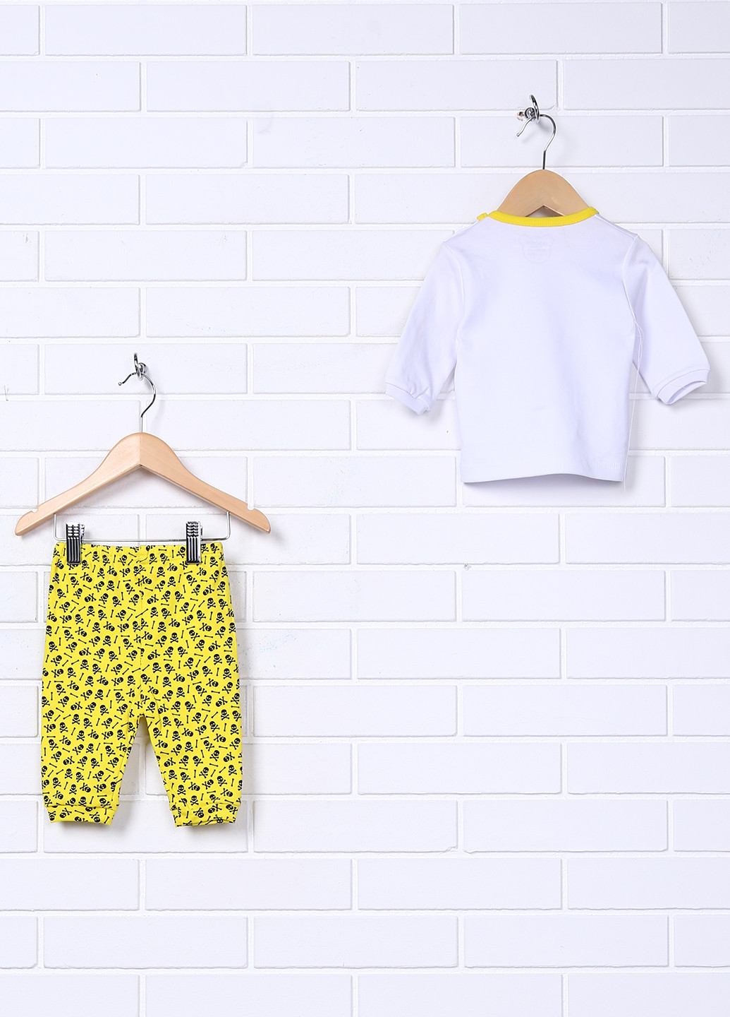 Желтая всесезон пижама (кофта, брюки) Albimini