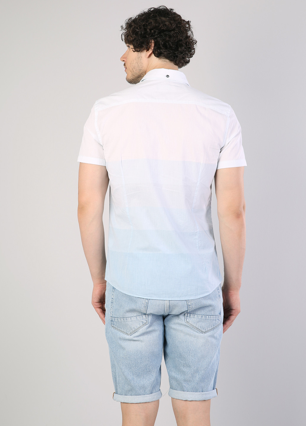 Белая кэжуал рубашка с градиентным узором Colin's с коротким рукавом