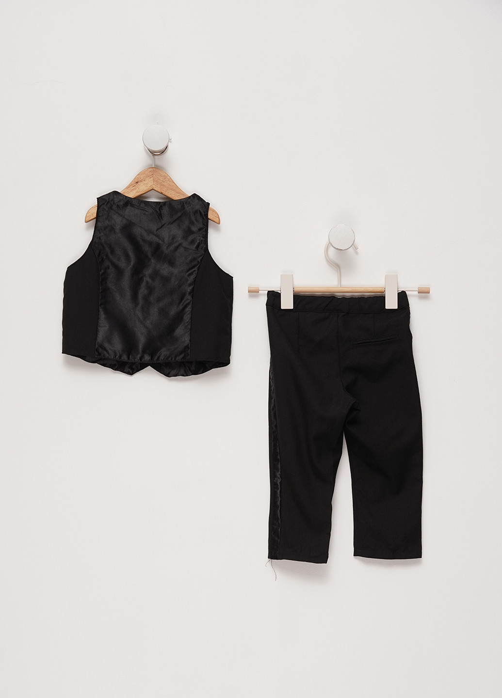 Чорний демісезонний костюм (жилет, штани) брючний H&M
