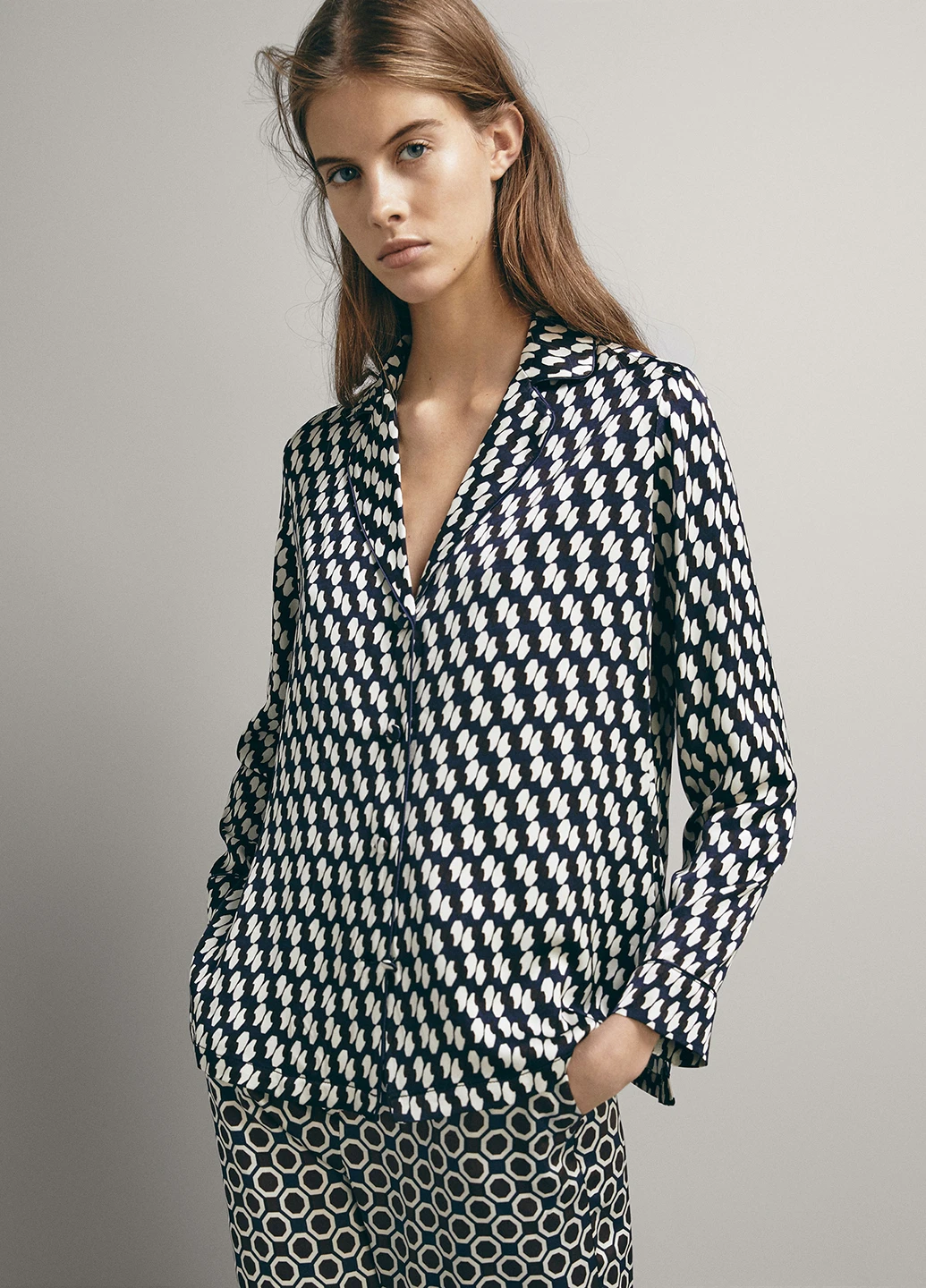 Чорно-біла блуза Massimo Dutti