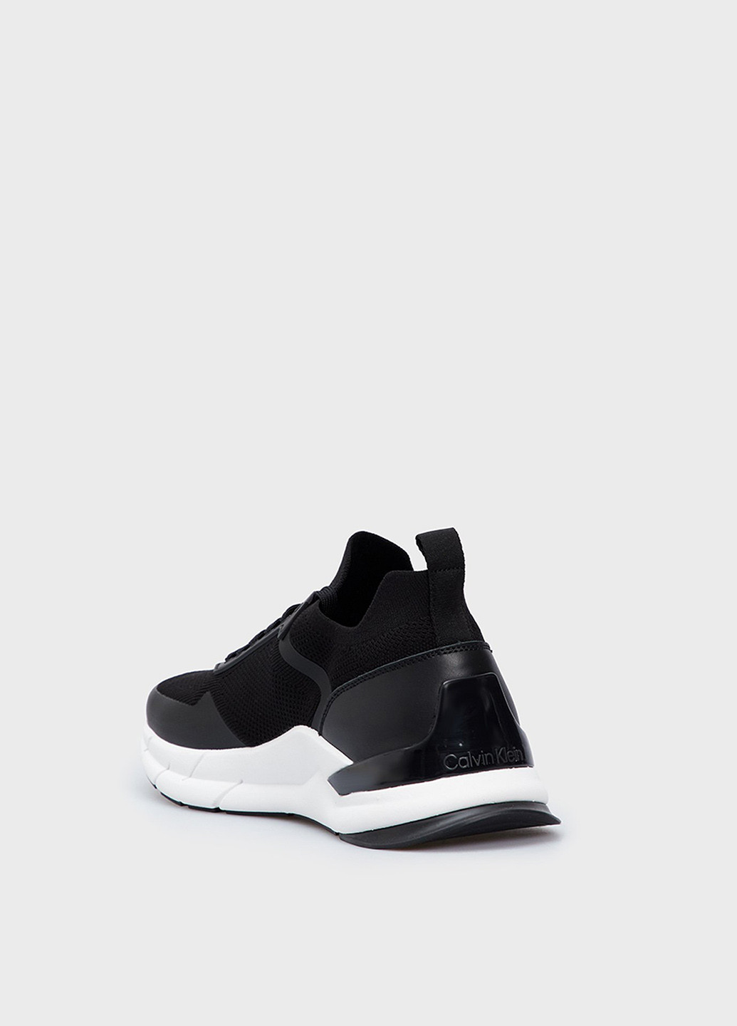 Черные всесезонные кроссовки Calvin Klein
