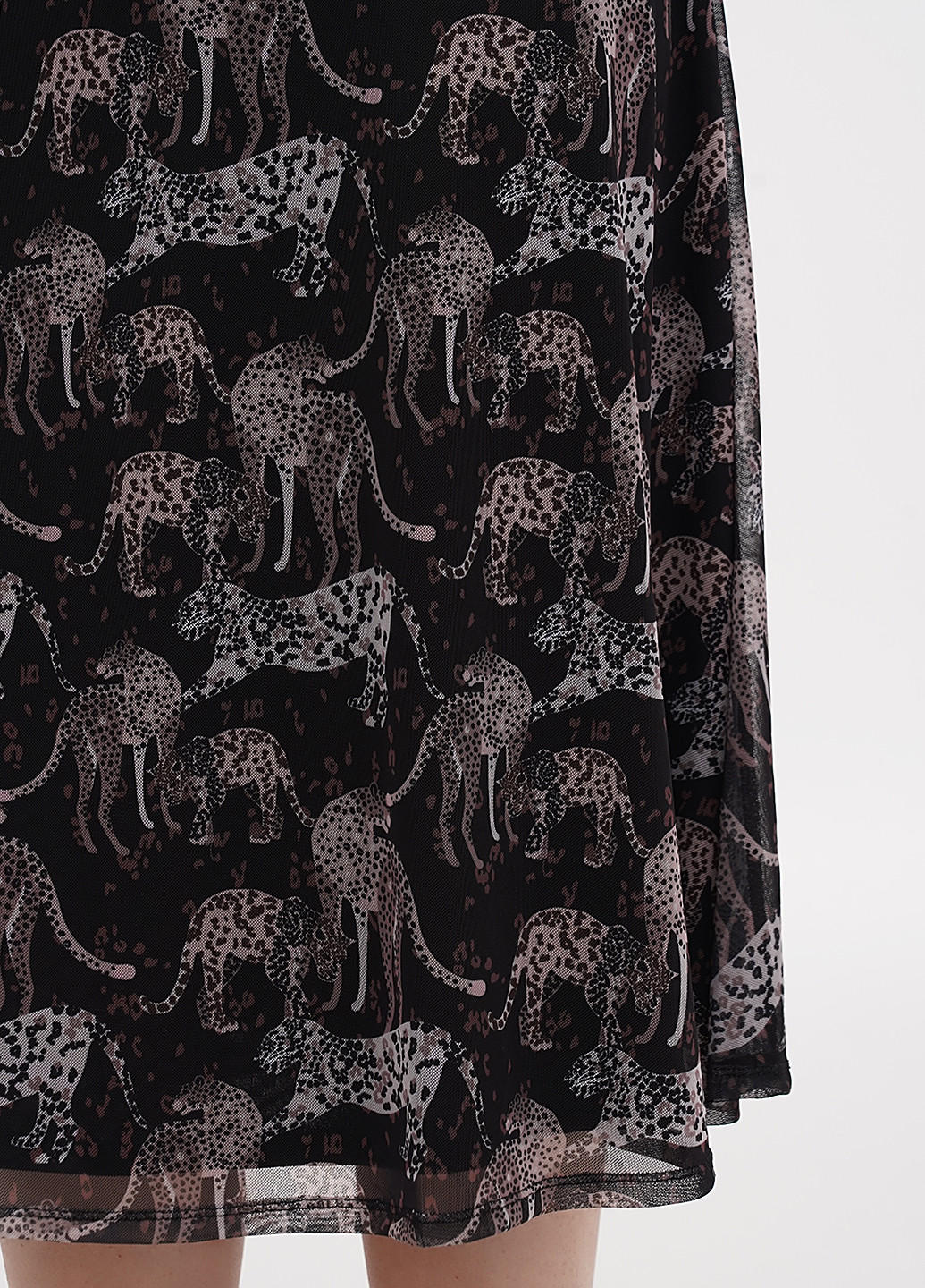 Черное кэжуал платье клеш Mohito с рисунком