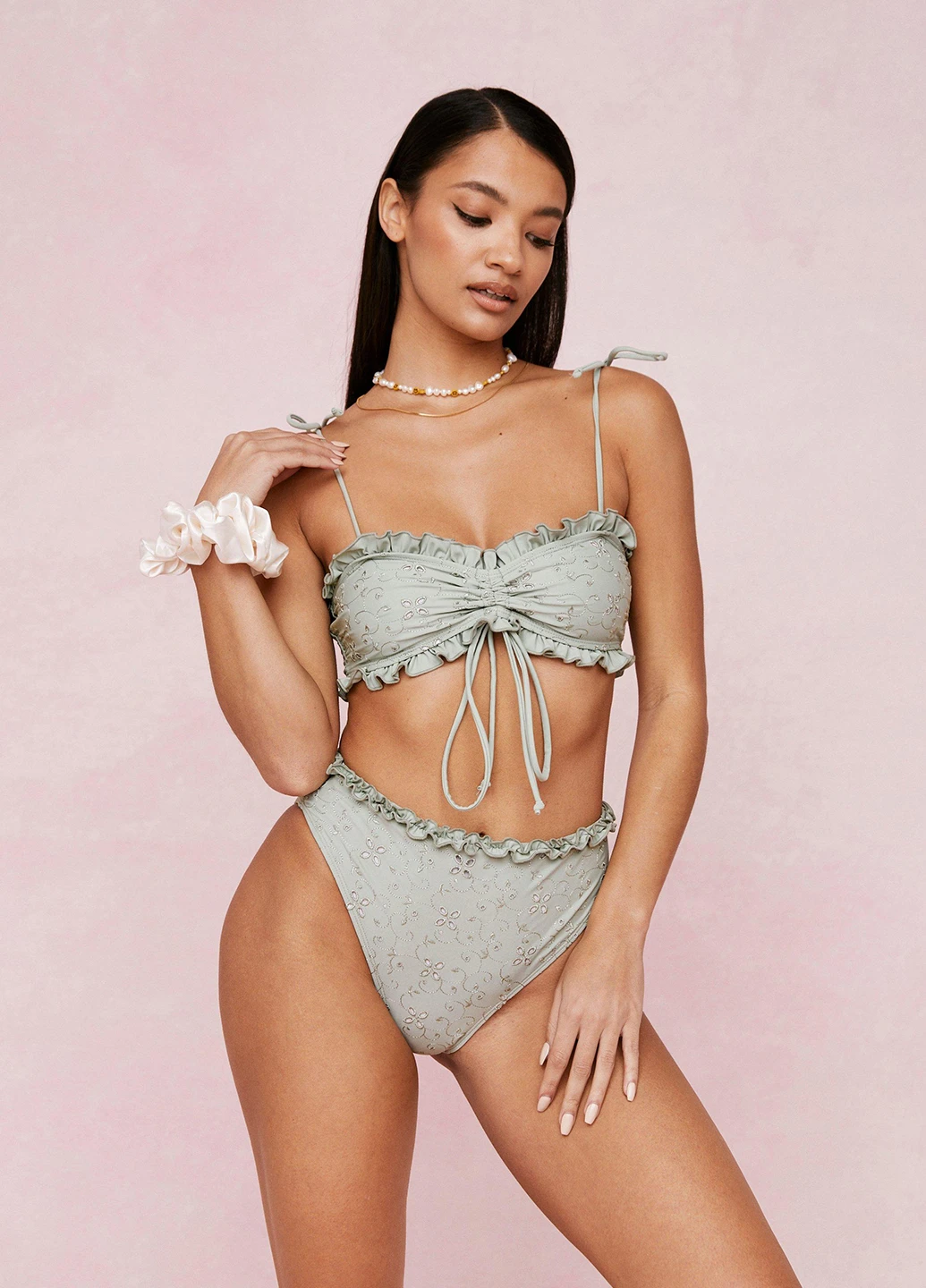 Серый летний купальник (лиф, трусики) бикини Nasty Gal