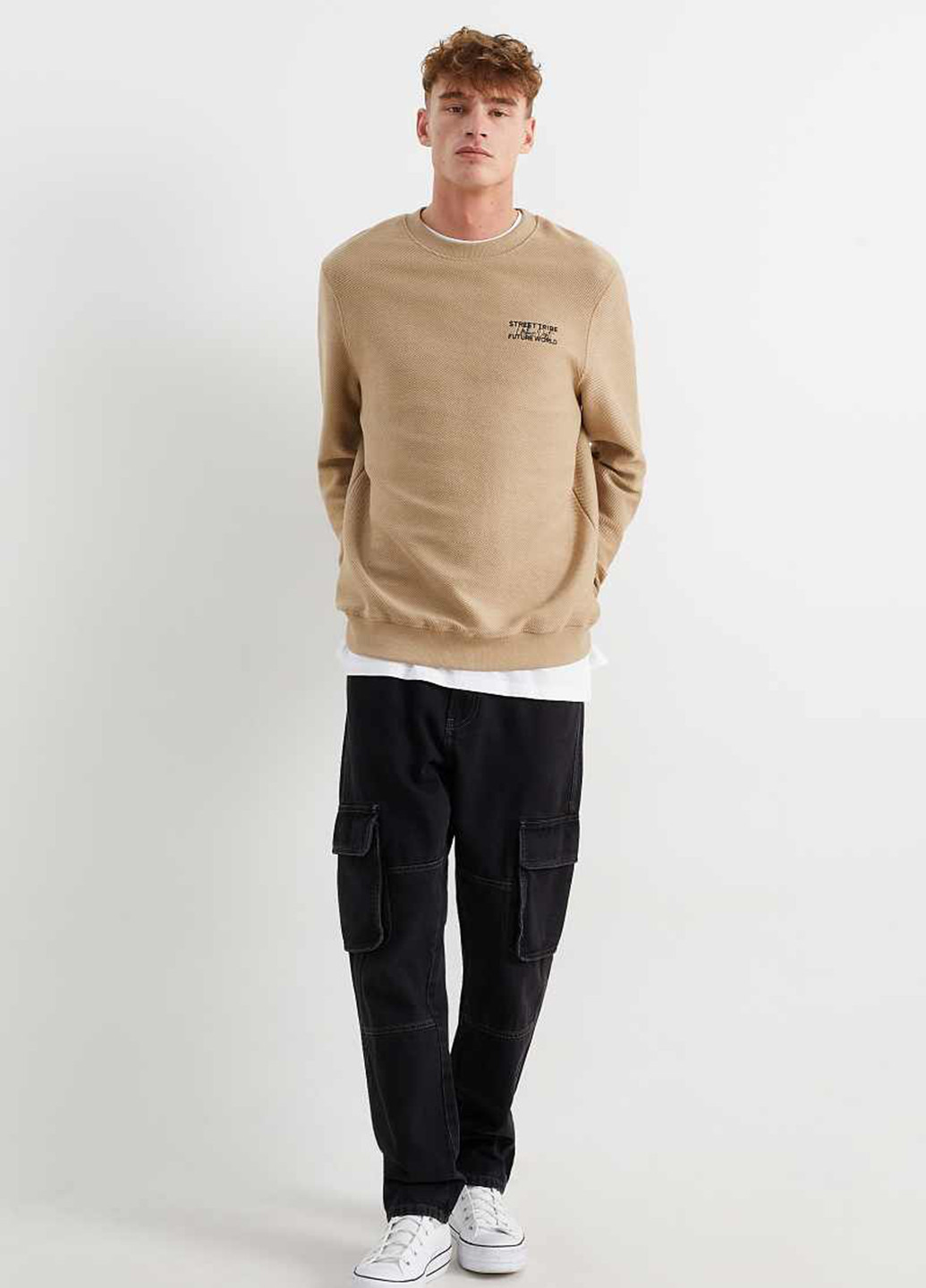 Серо-коричневый свитшот C&A надпись вышивка (307510938)