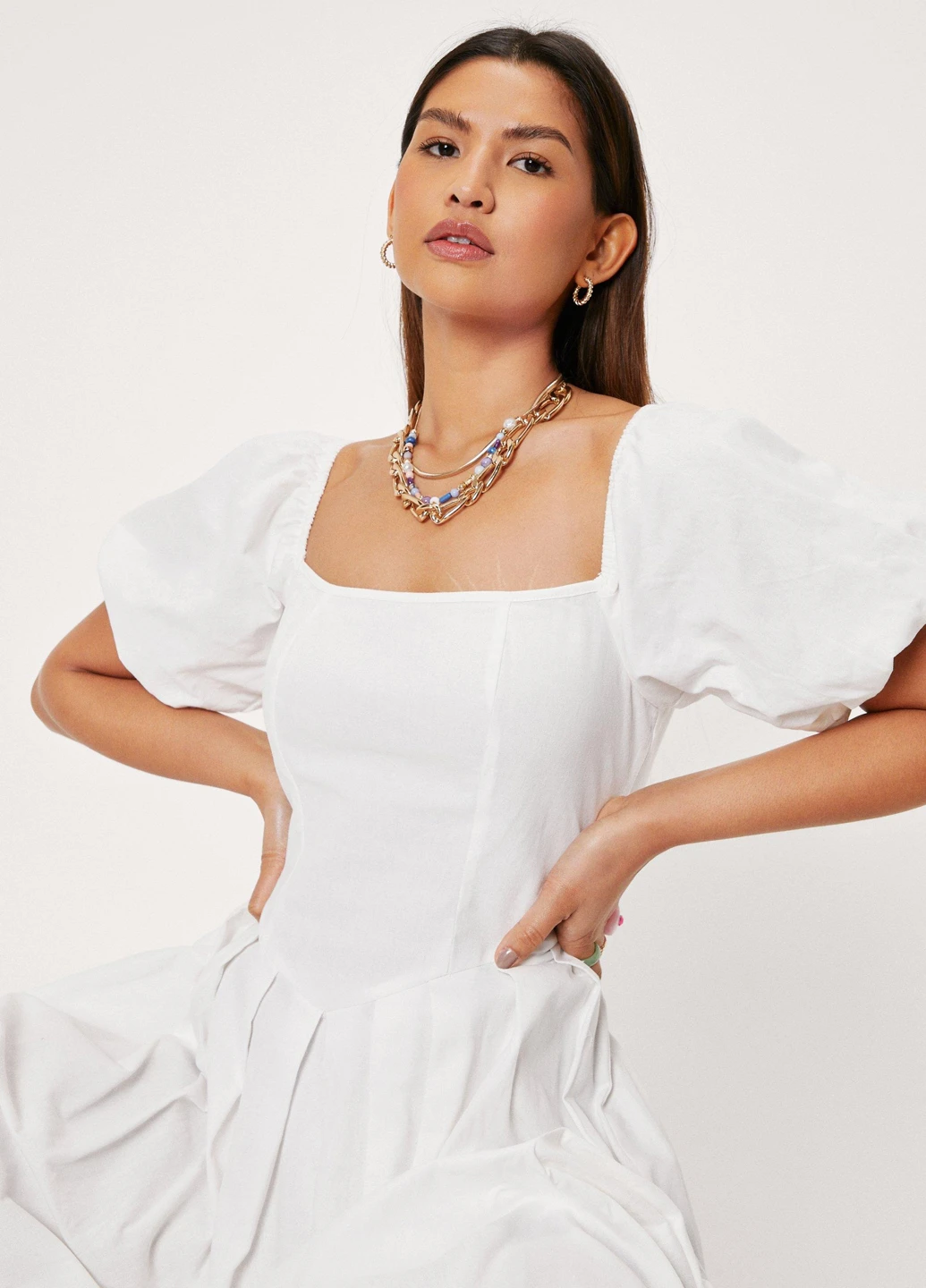 Белое кэжуал платье клеш Nasty Gal однотонное