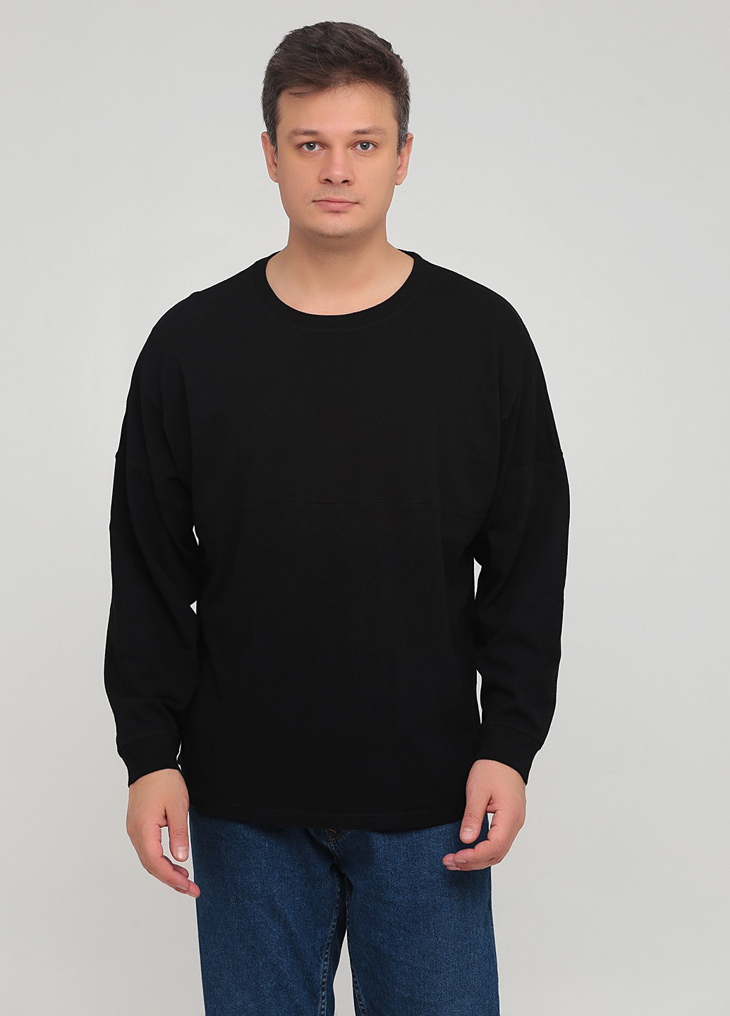 Черный свитшот J.America однотонный без декора (361960040)