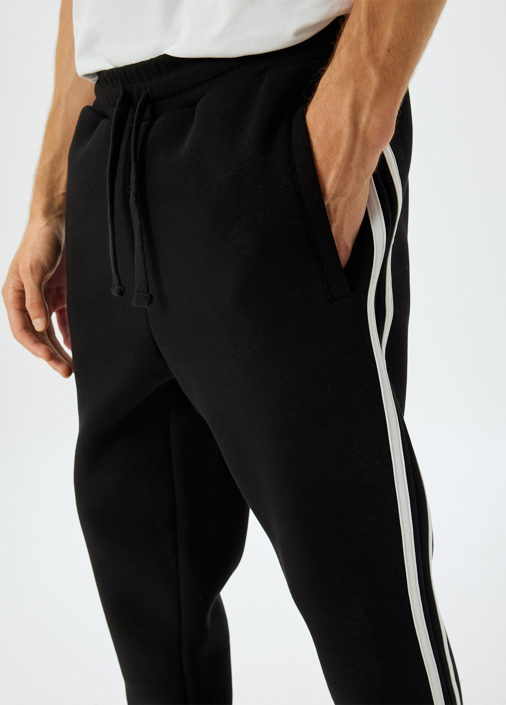 Черные спортивные демисезонные джоггеры брюки KOTON