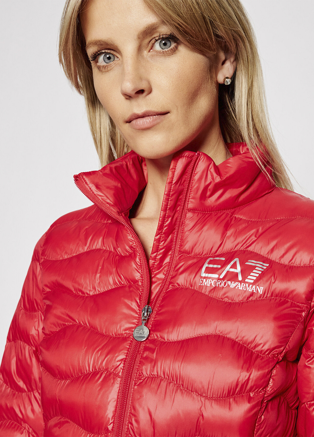 Красная демисезонная куртка EA7