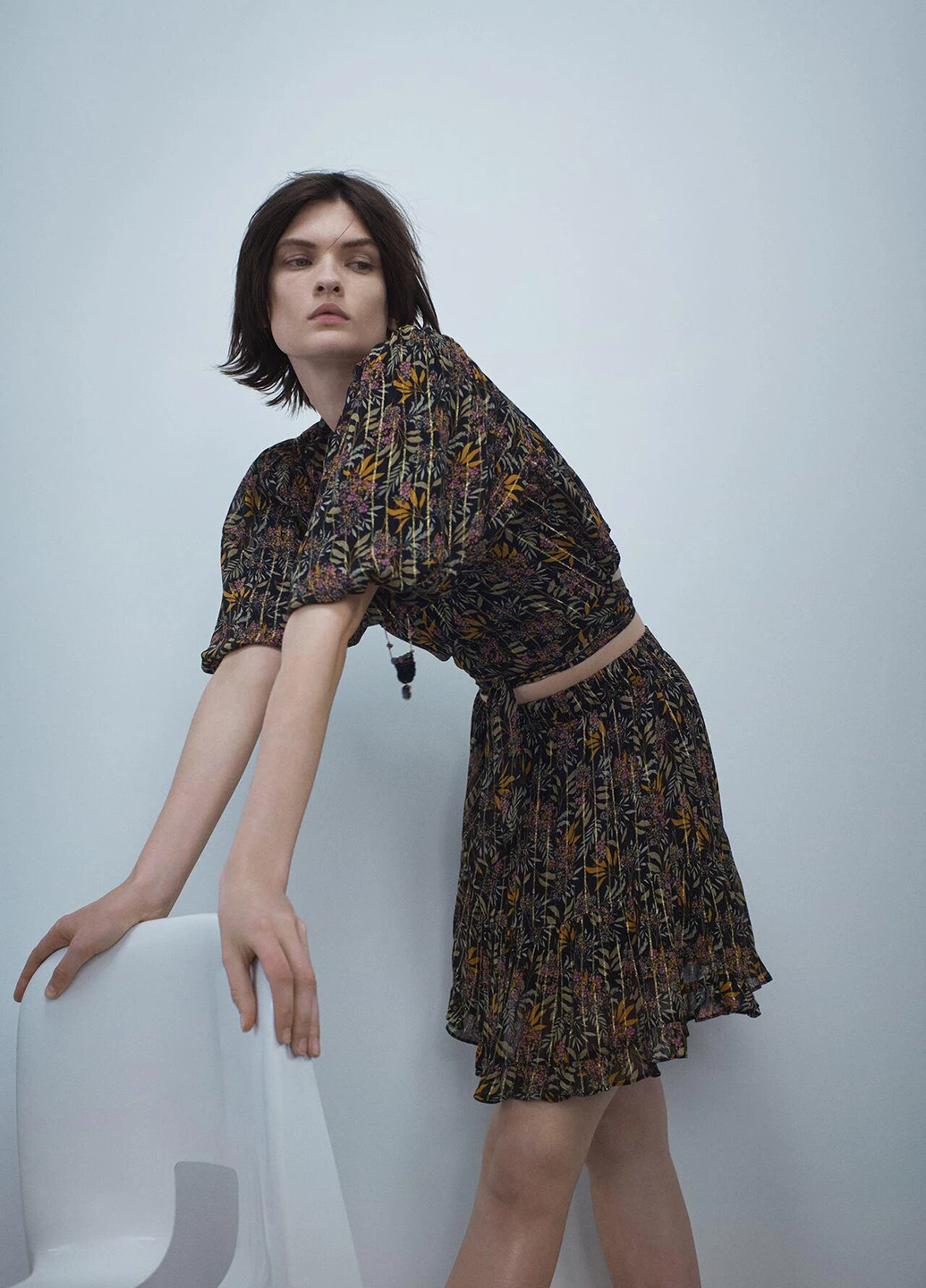 Черная кэжуал с абстрактным узором юбка Zara клешированная