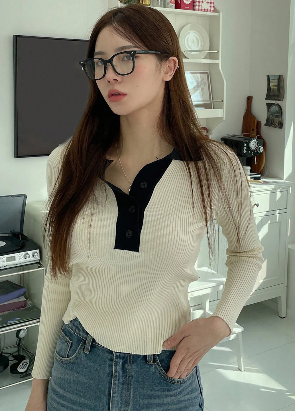 Молочный демисезонный свитер SHEIN