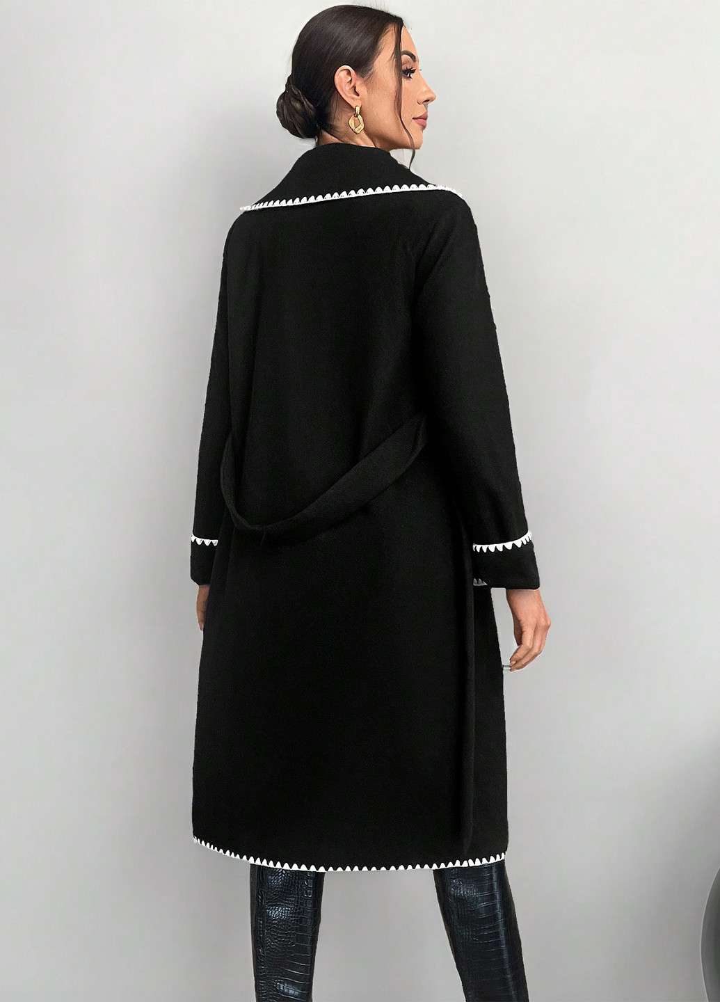 Черное демисезонное Пальто двубортное SHEIN