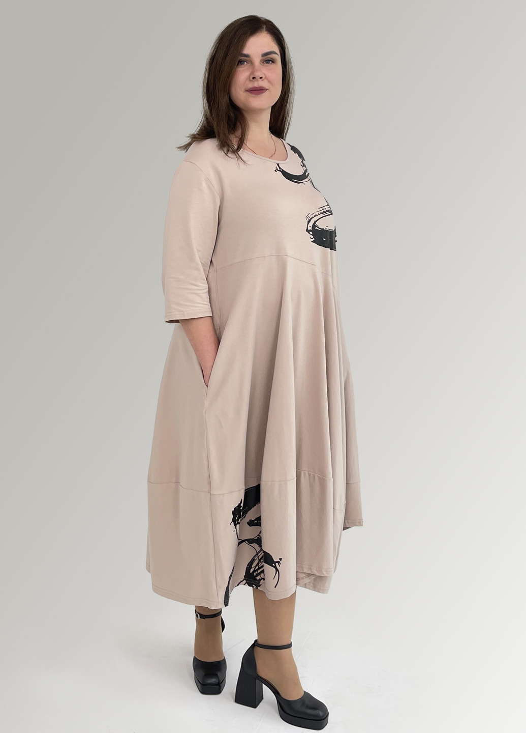 Кофейное кэжуал платье а-силуэт Hookk Design с рисунком