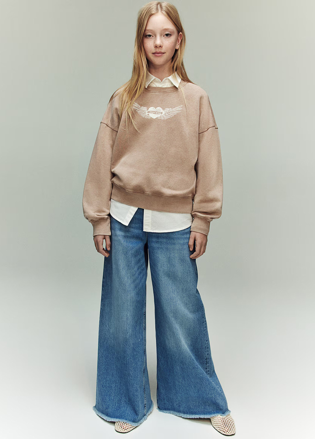 H&M свитшот сердечки темно-бежевый кэжуал хлопок, трикотаж с начесом