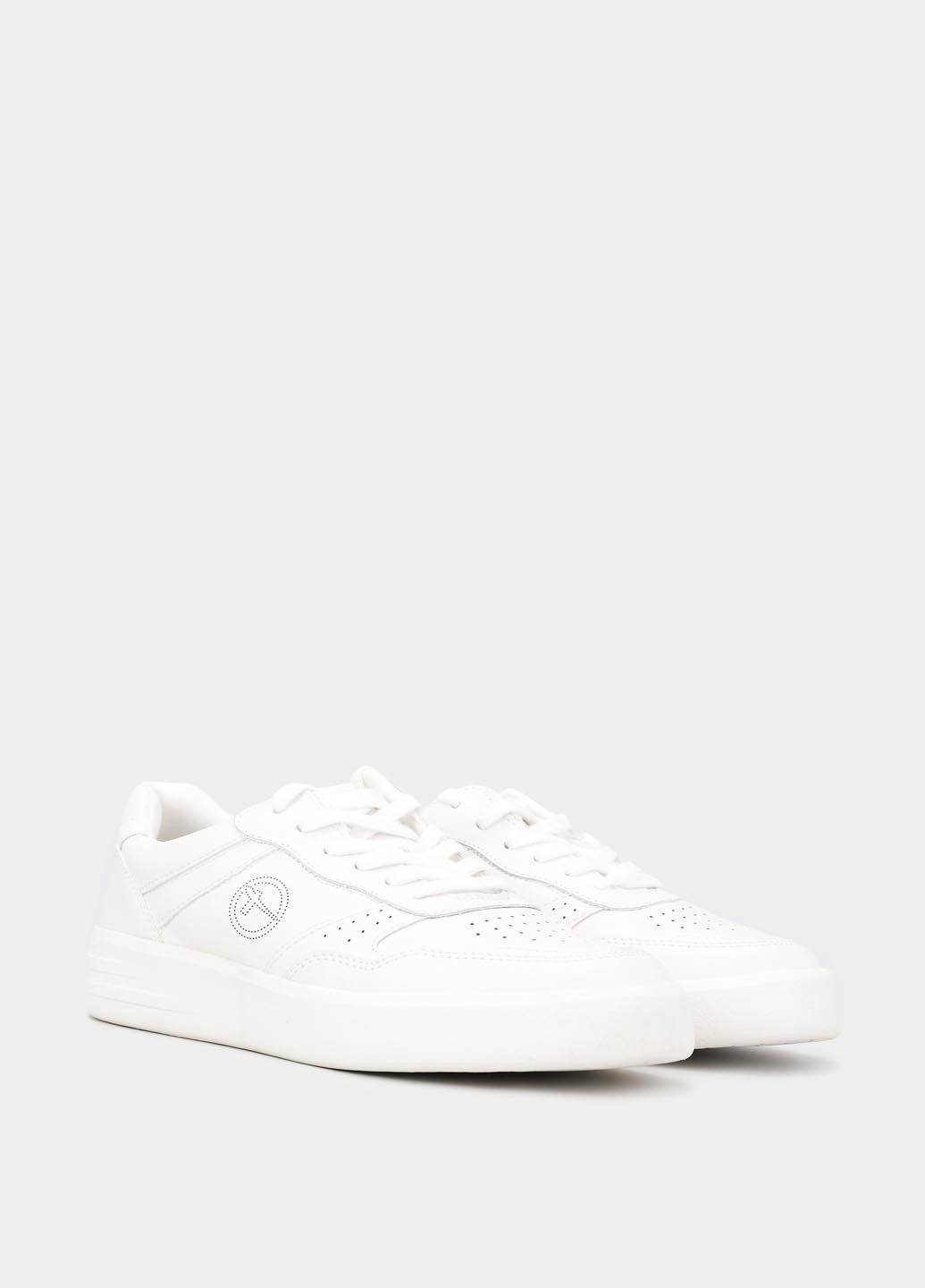 Белые кеды Tamaris