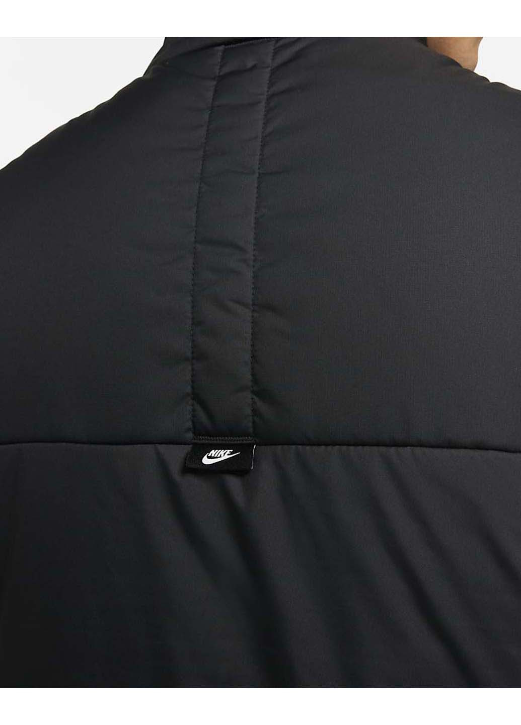 Черная демисезонная куртка Nike