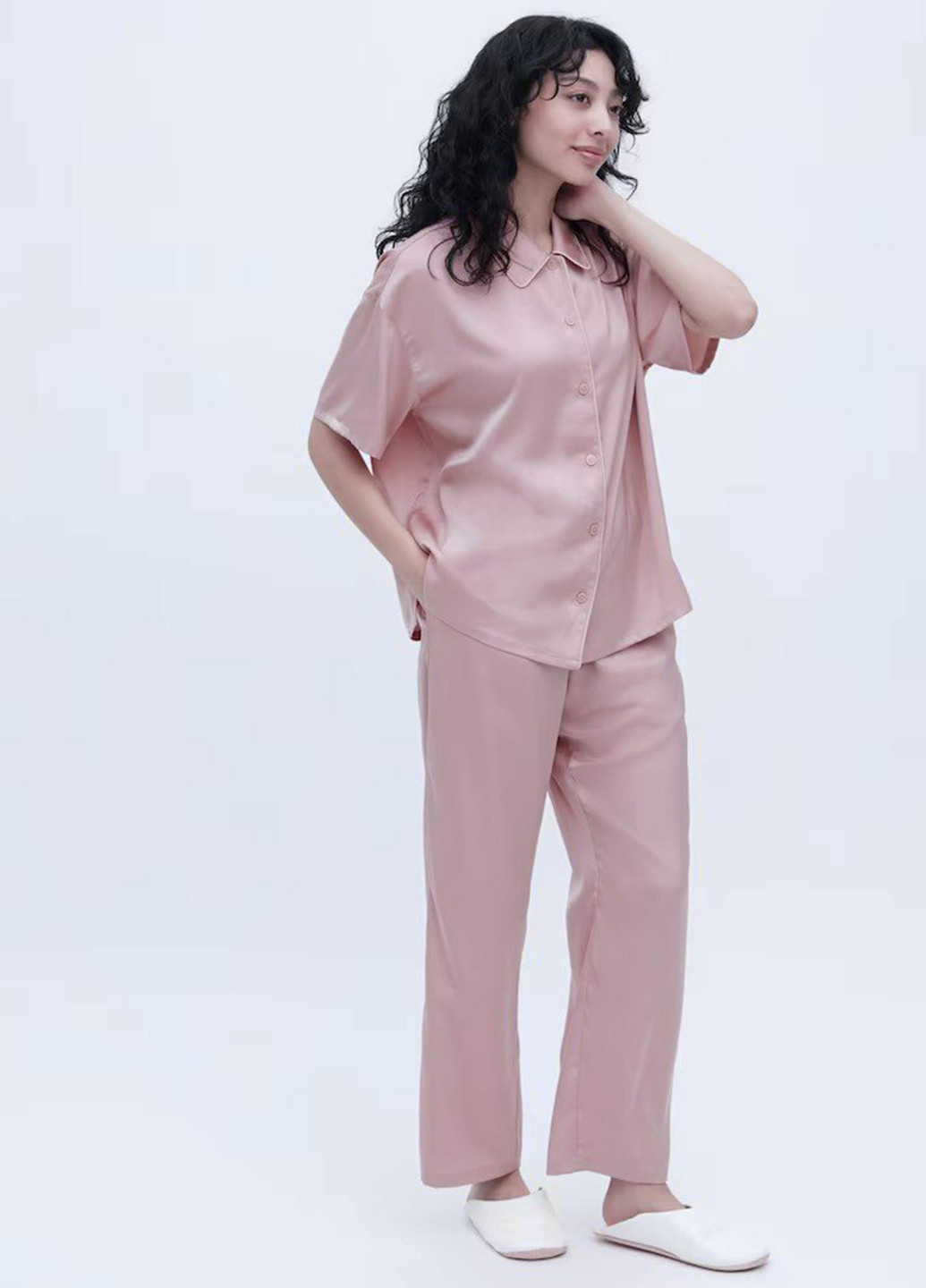 Светло-розовая всесезон пижама (рубашка, брюки) рубашка + брюки Uniqlo